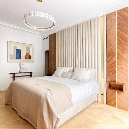 Elegant Luxury Apartment For 6 On Champs-Elysees Paris Extérieur photo